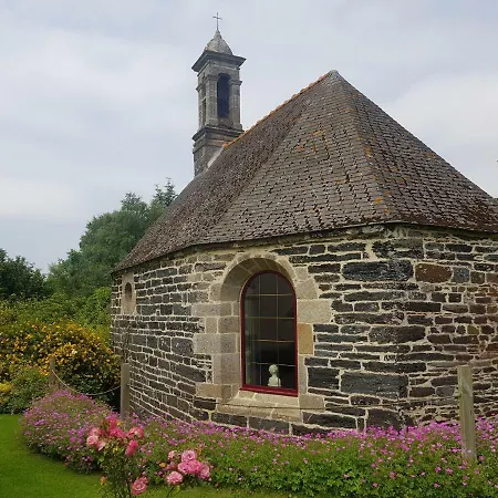 Gite Atypique Dans Une Chapelle Briec Exterior photo